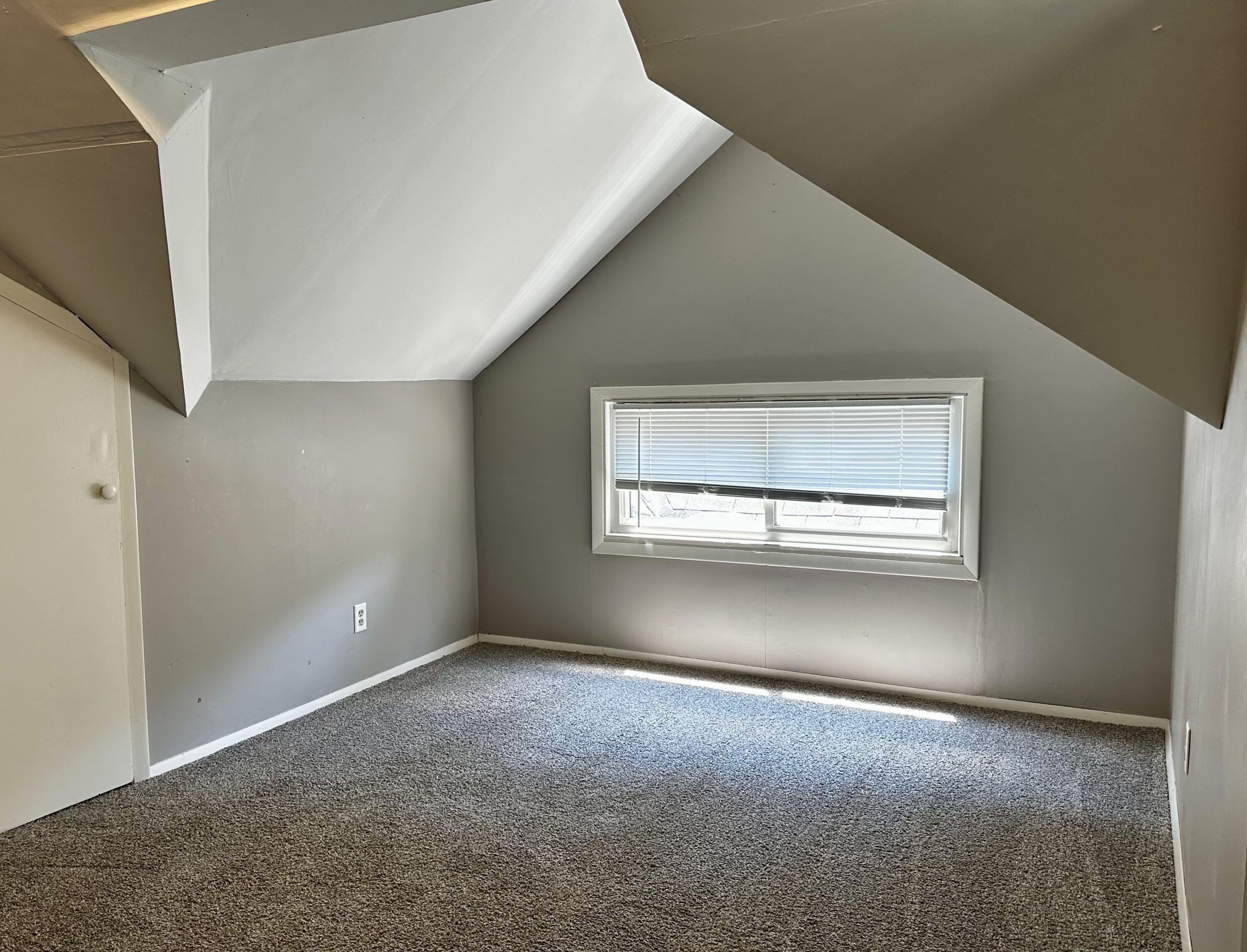 429 Davis Street Kalamazoo, MI 49007 - Photo 22 of 35 Unit 2 Bed #2(3)