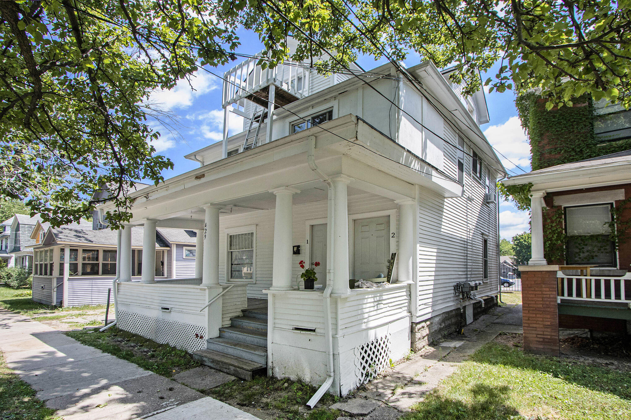 429 Davis Street Kalamazoo, MI 49007 - Photo 3 of 35 429Davis_4