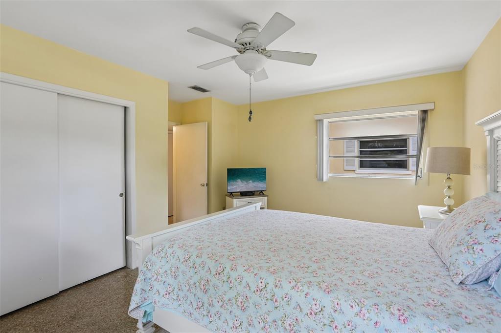 1856 Southview Road Largo, FL 33770 - Photo 12 of 27
