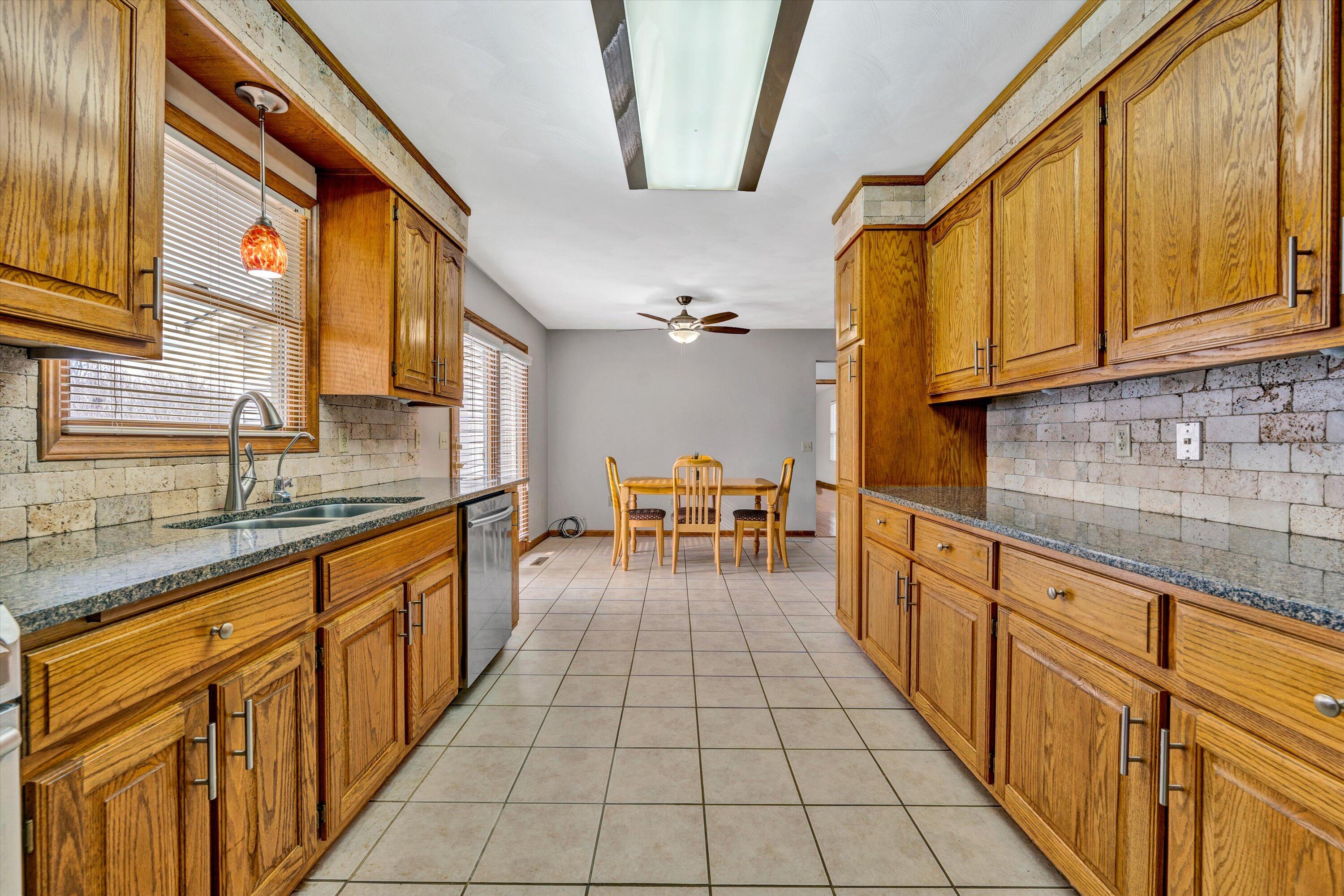 306 Wesley Road Daleville, VA 24083 - Photo 18 of 63 18-112020230010