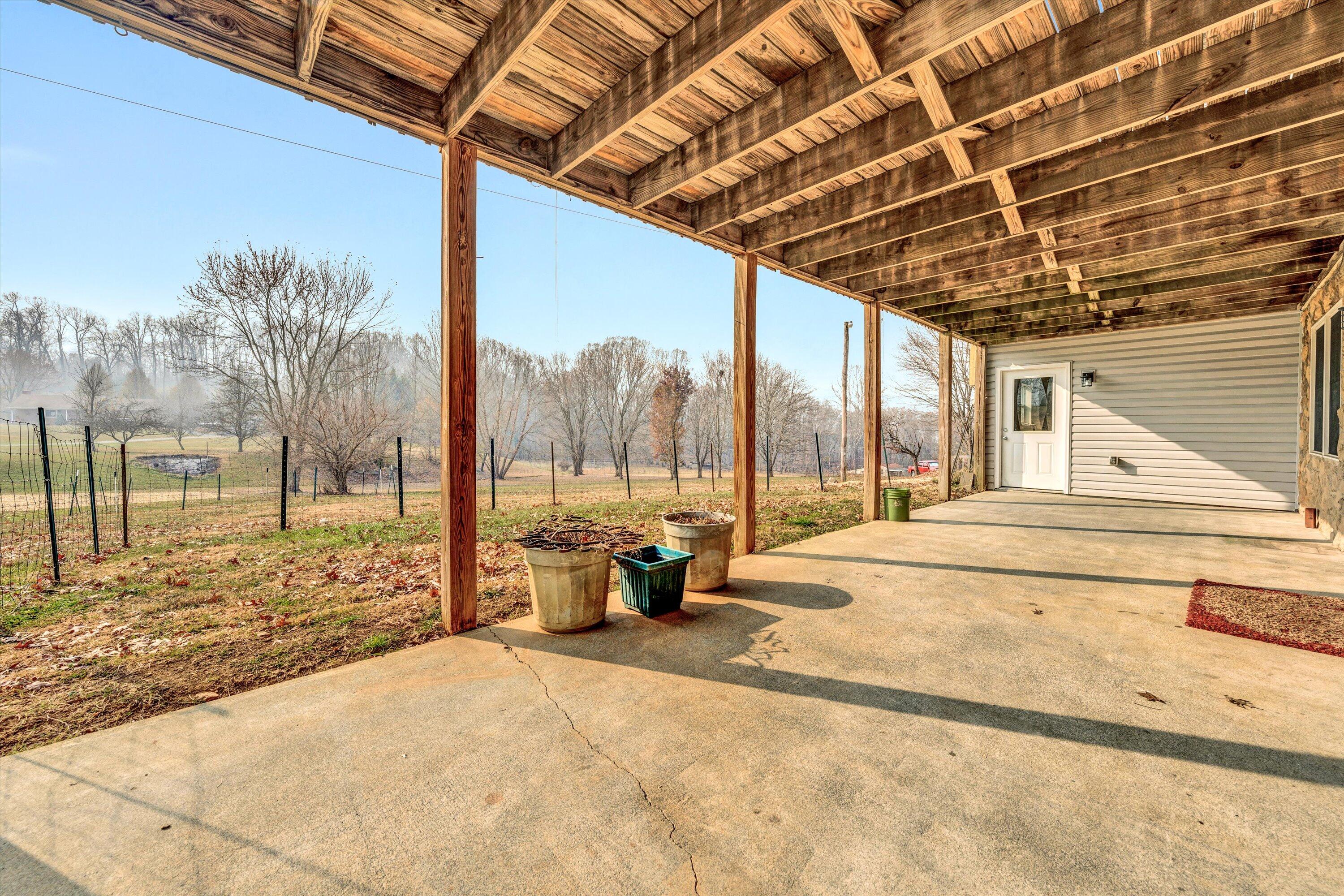 306 Wesley Road Daleville, VA 24083 - Photo 44 of 63 44-112020230037