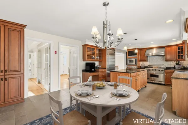 $1,737,500 | 69 Exeter Road, North Hampton, NH 03862