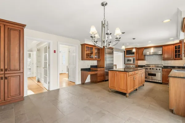 $1,737,500 | 69 Exeter Road, North Hampton, NH 03862