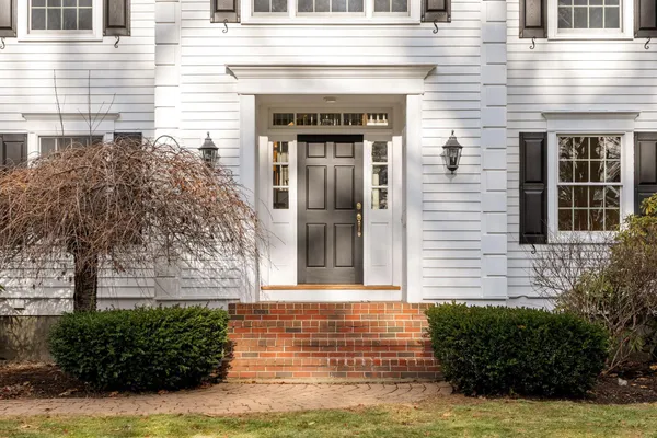 $1,737,500 | 69 Exeter Road, North Hampton, NH 03862