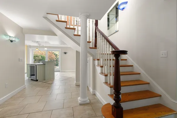 $1,737,500 | 69 Exeter Road, North Hampton, NH 03862