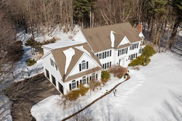 $1,737,500 | 69 Exeter Road, North Hampton, NH 03862