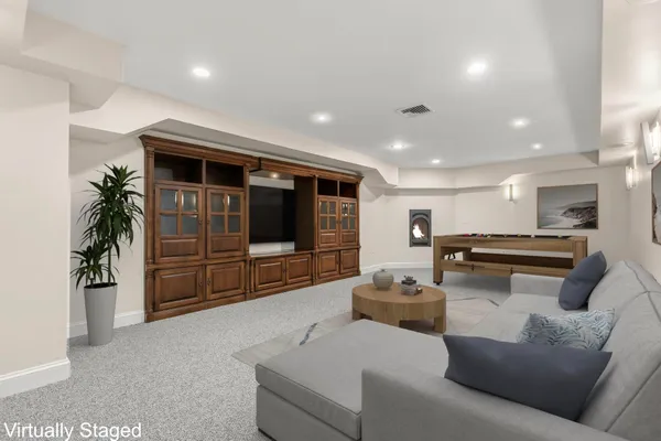 $1,737,500 | 69 Exeter Road, North Hampton, NH 03862