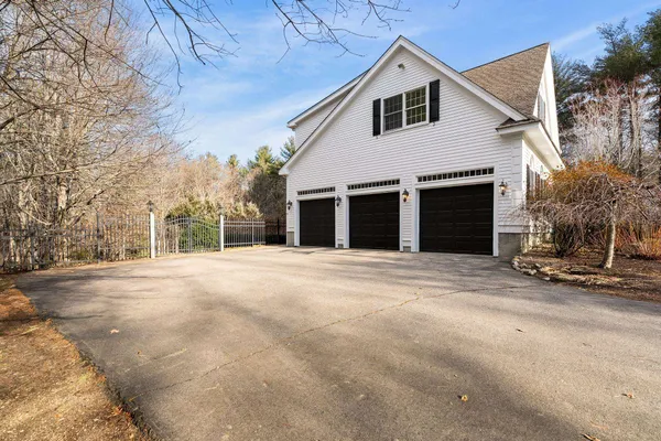 $1,737,500 | 69 Exeter Road, North Hampton, NH 03862