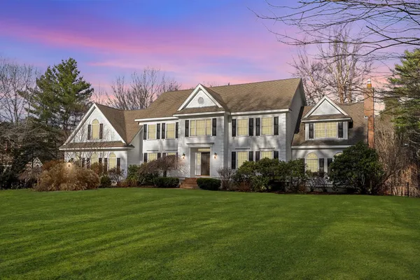 $1,737,500 | 69 Exeter Road, North Hampton, NH 03862