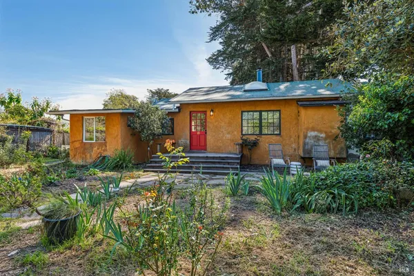 $1,625,000 | 18 Cypress Road, Point Reyes Station, CA 94956