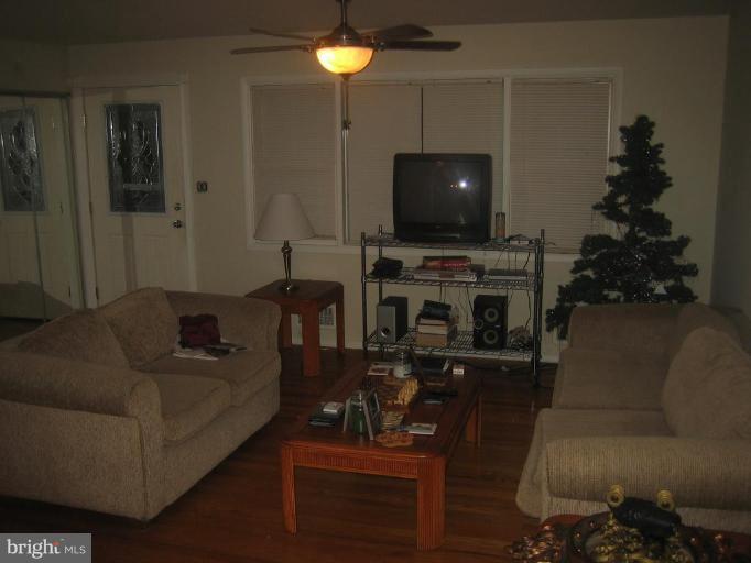 3616 Rusty Rock Road Randallstown, MD 21133 - Photo 8 of 15 Living Room