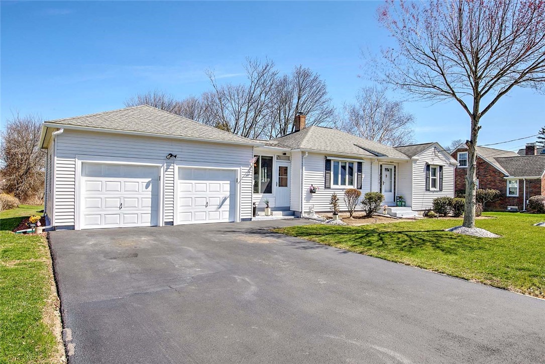 419 George Waterman Road Johnston, RI 02919 - Photo 2 of 31