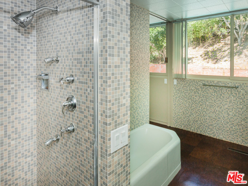 1035 Summit Drive Beverly Hills, CA 90210 - Photo 28 of 30