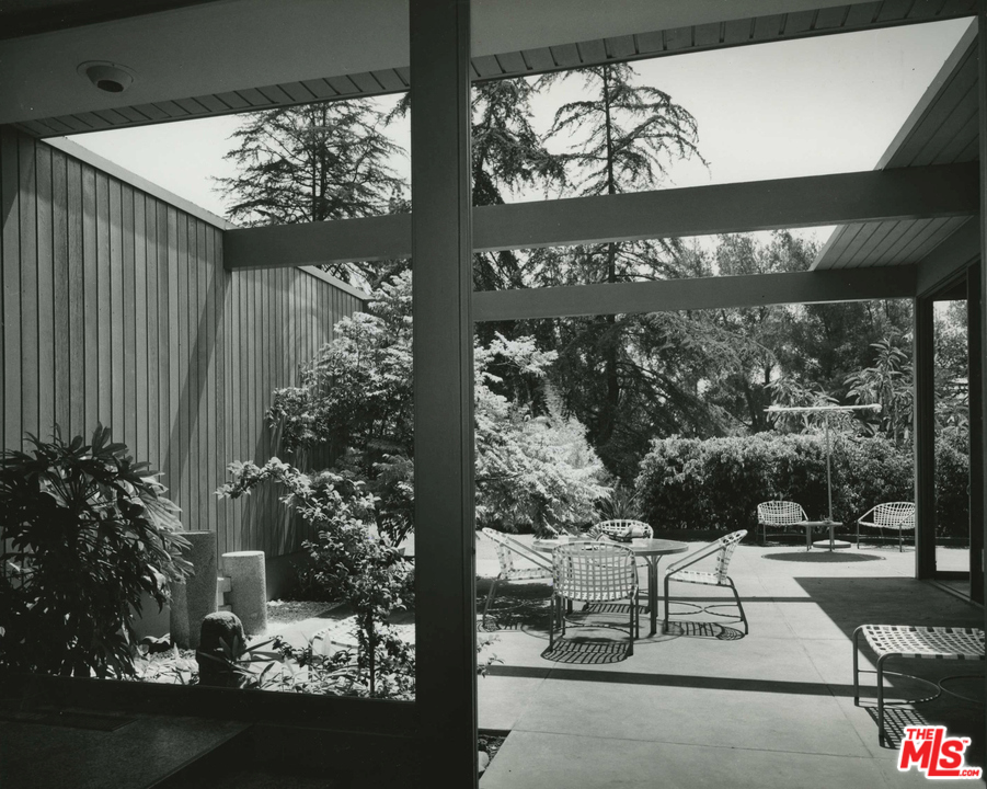 1035 Summit Drive Beverly Hills, CA 90210 - Photo 30 of 30