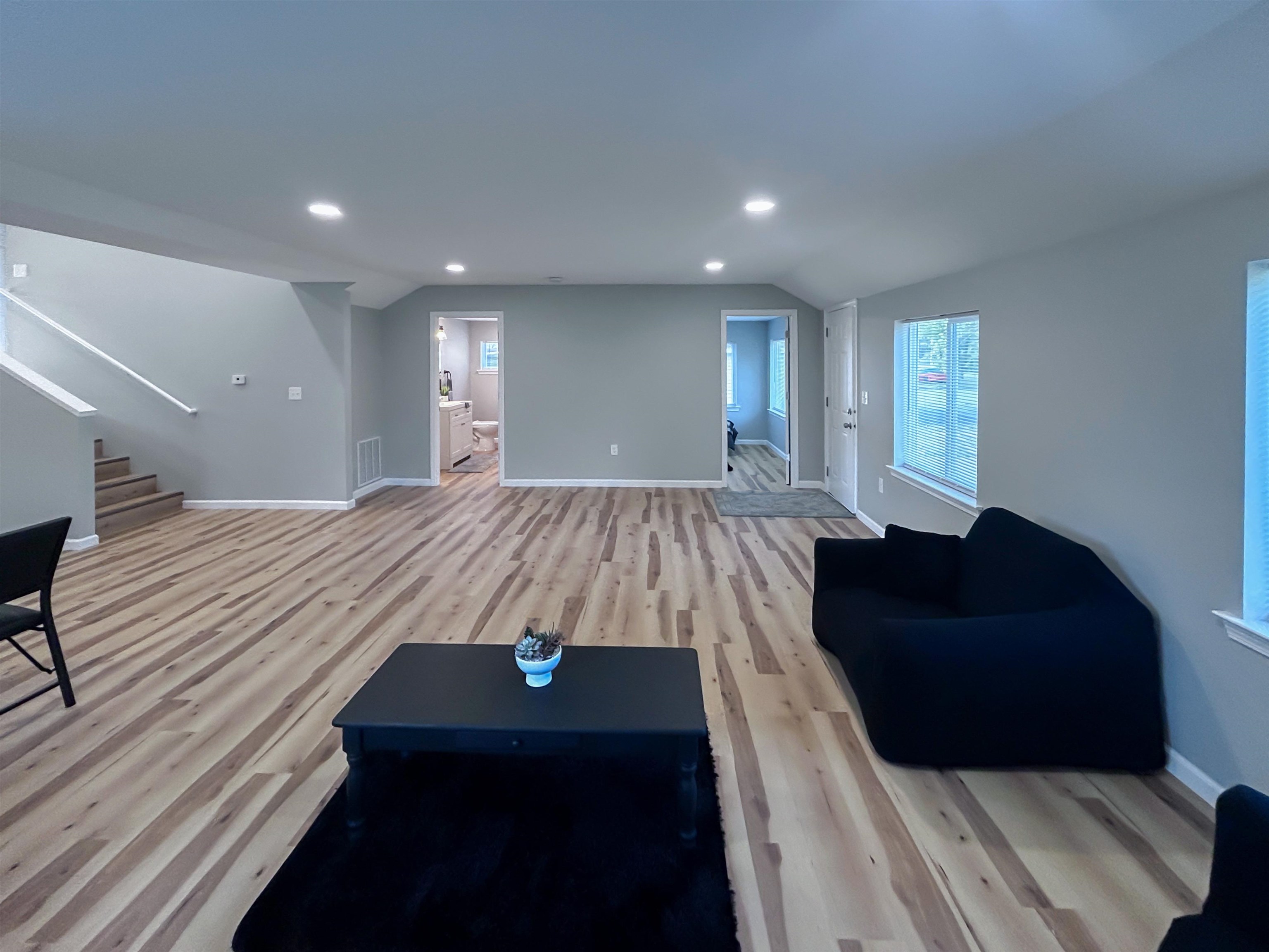 5098 North Center Road Flint, MI 48506 - Photo 7 of 47 50176313-004ad153-81bb-442c-a1eb-47057c6e3f9e.JPG
