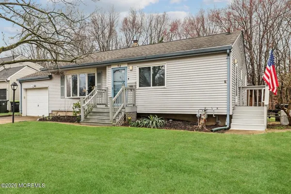 $549,500 | 42 Parkview Drive, Hazlet, NJ 07730