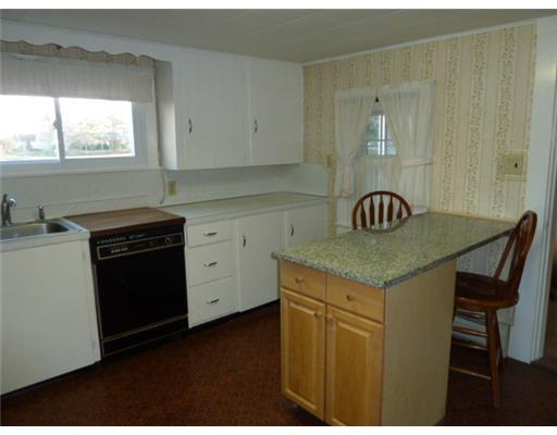 809 North Road North Yarmouth, ME 04097 - Photo 3 of 23 Kitchen.