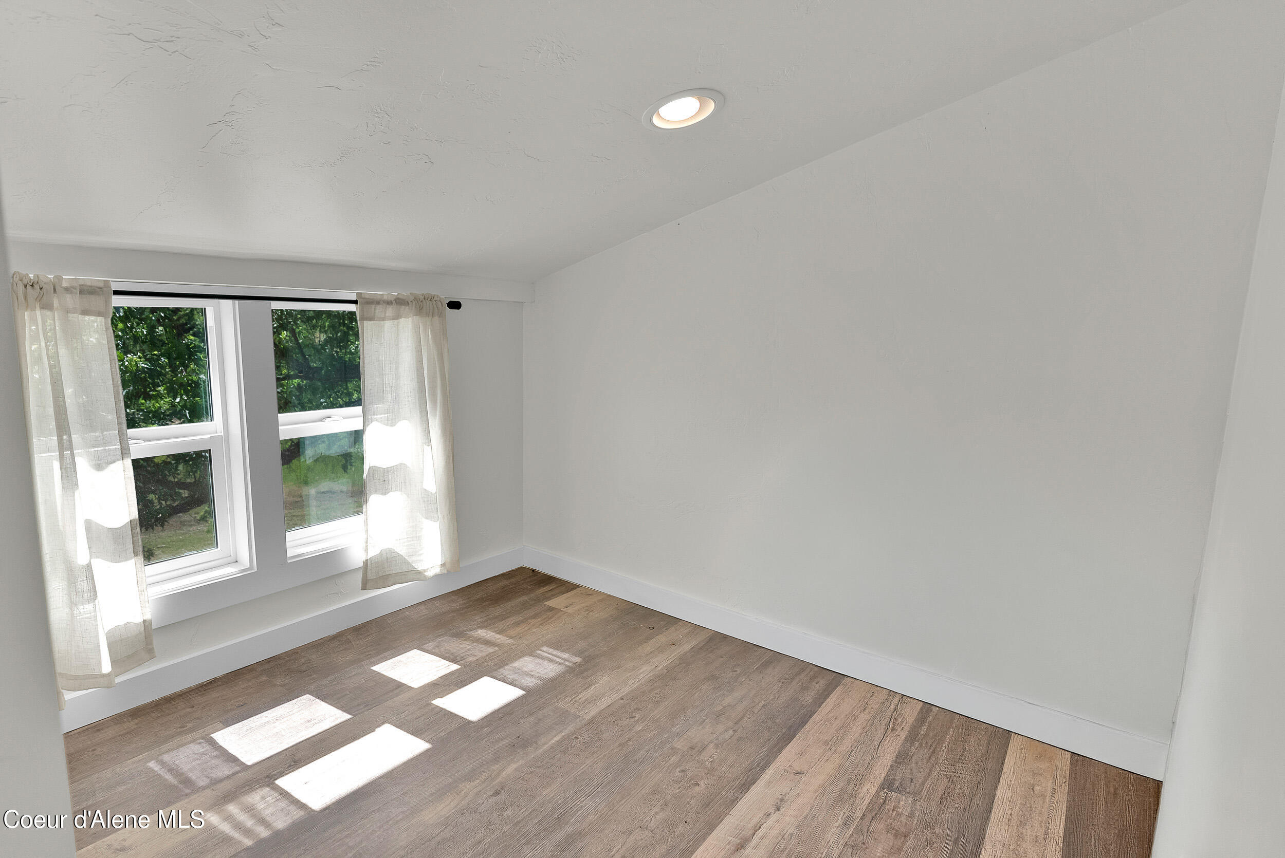 256 Roosevelt Road Bonners Ferry, ID 83805 - Photo 31 of 88 33-print-SkyLight - Roosevelt (JG)-61