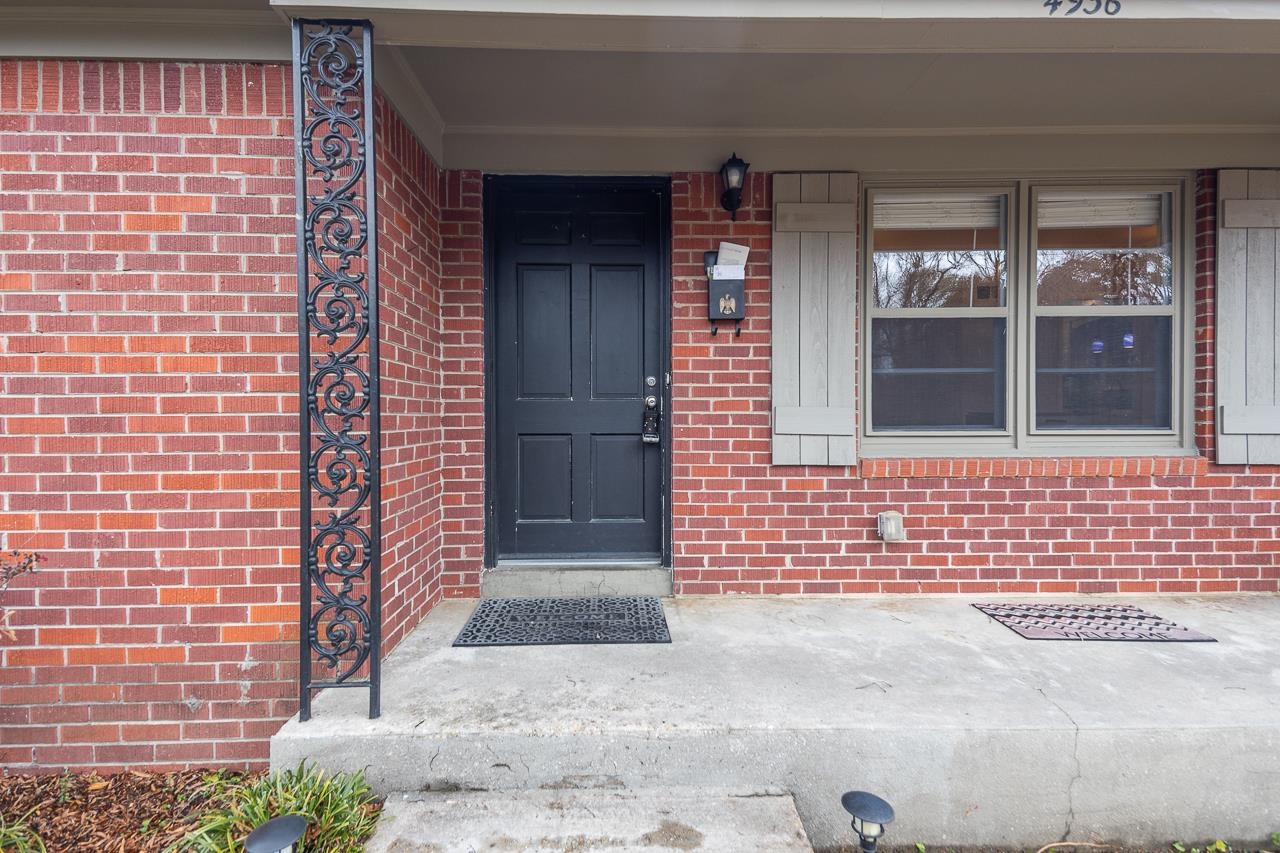 4936 Chickasaw Road Memphis, TN 38117 - Photo 3 of 26 Gallery Image 3