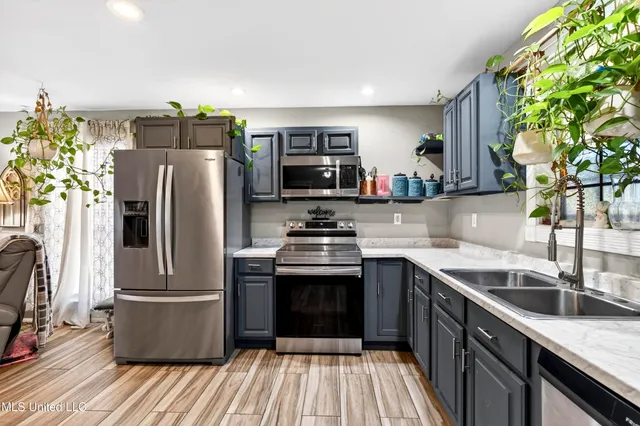 $240,000 | 410 Wittman Avenue, Pass Christian, MS 39571