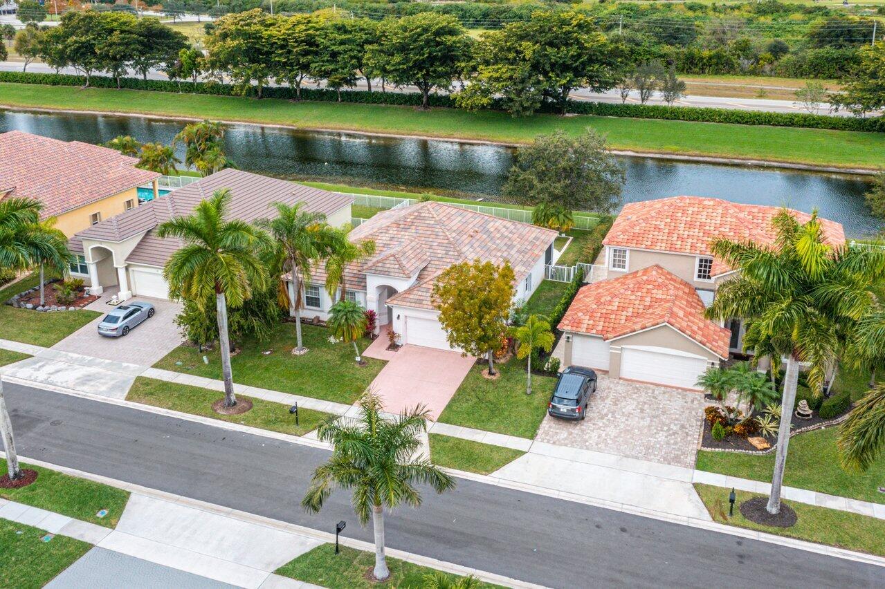 12349 Cascades Pointe Drive Boca Raton, FL 33428 - Photo 32 of 36 032-12349CascadesPointeDrive-BocaRaton-F