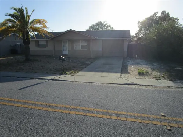 $1,595 | 11611 Constance Drive, Port Richey, FL 34668