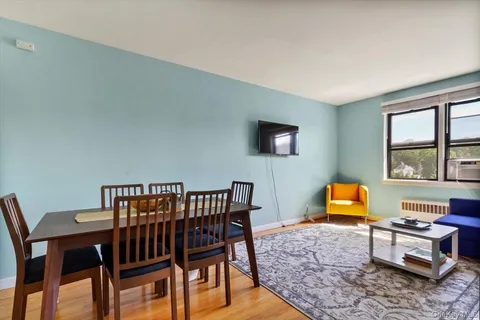 $199,900 | 142 Garth Road, Unit 2H, Scarsdale, NY 10583