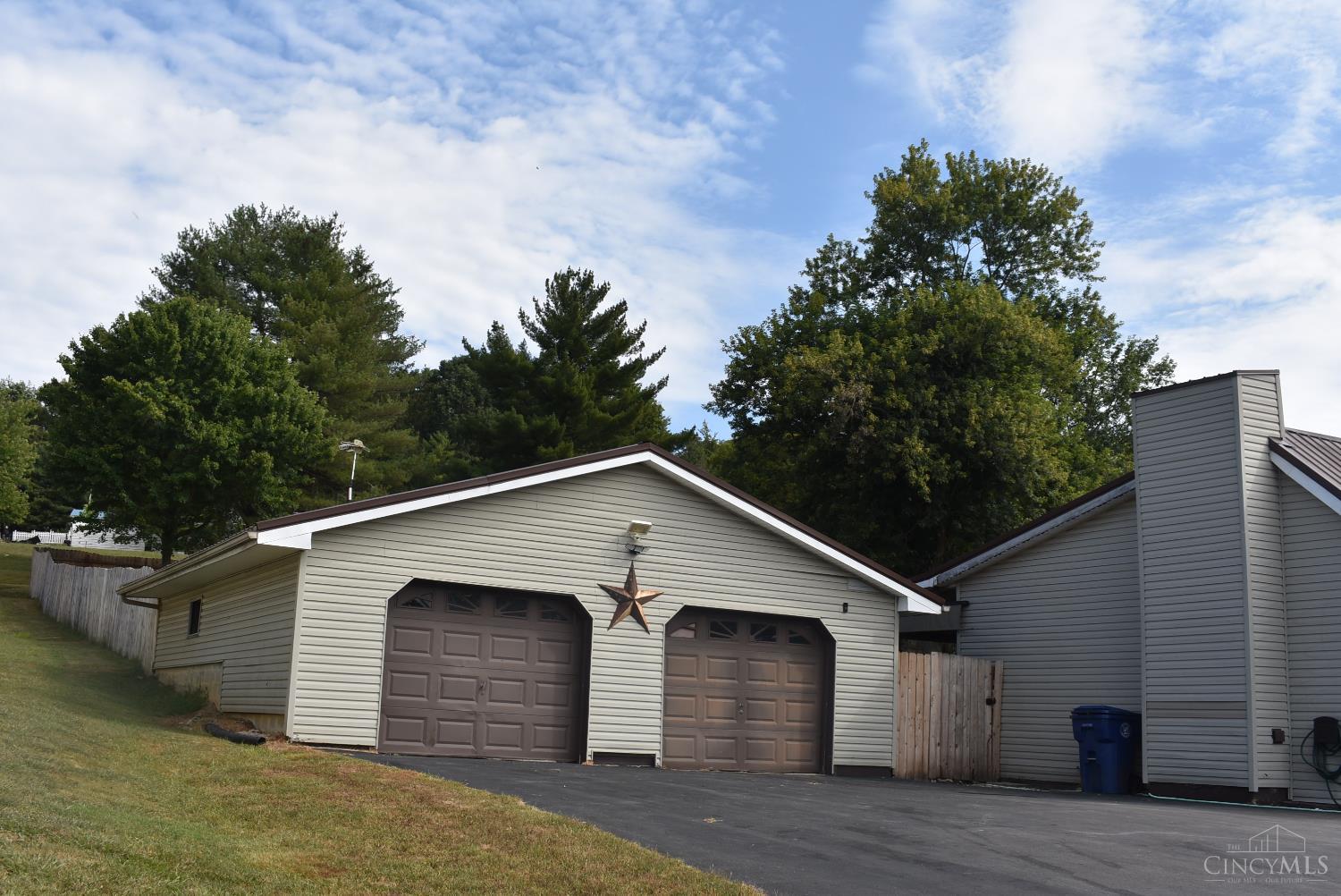 374 Exline Road Wellston, OH 45692 - Photo 3 of 33 Oversized two car garage
