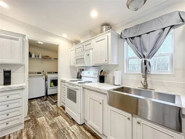 $450,000 | 32600 Red Oak Drive, Eustis, FL 32736