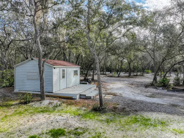 $450,000 | 32600 Red Oak Drive, Eustis, FL 32736