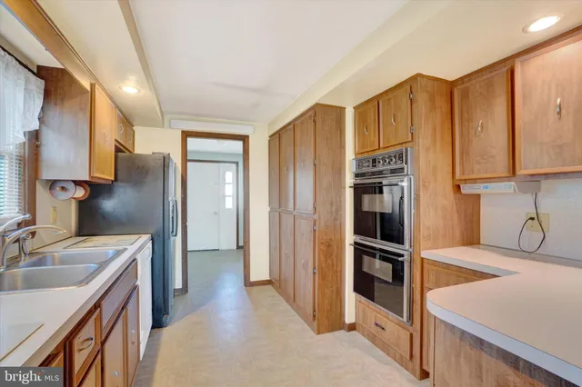 an empty room with window