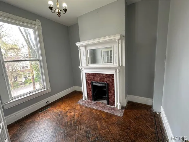 $149,000 | 821 Alby Street, Alton, IL 62002