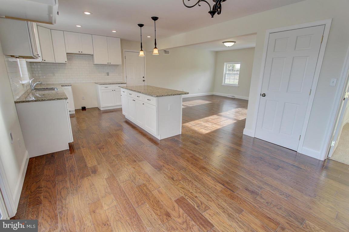 1399 Lebanon Road Manheim, PA 17545 - Photo 11 of 39