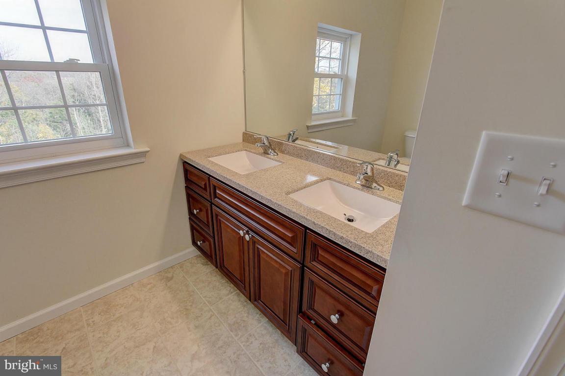 1399 Lebanon Road Manheim, PA 17545 - Photo 17 of 39