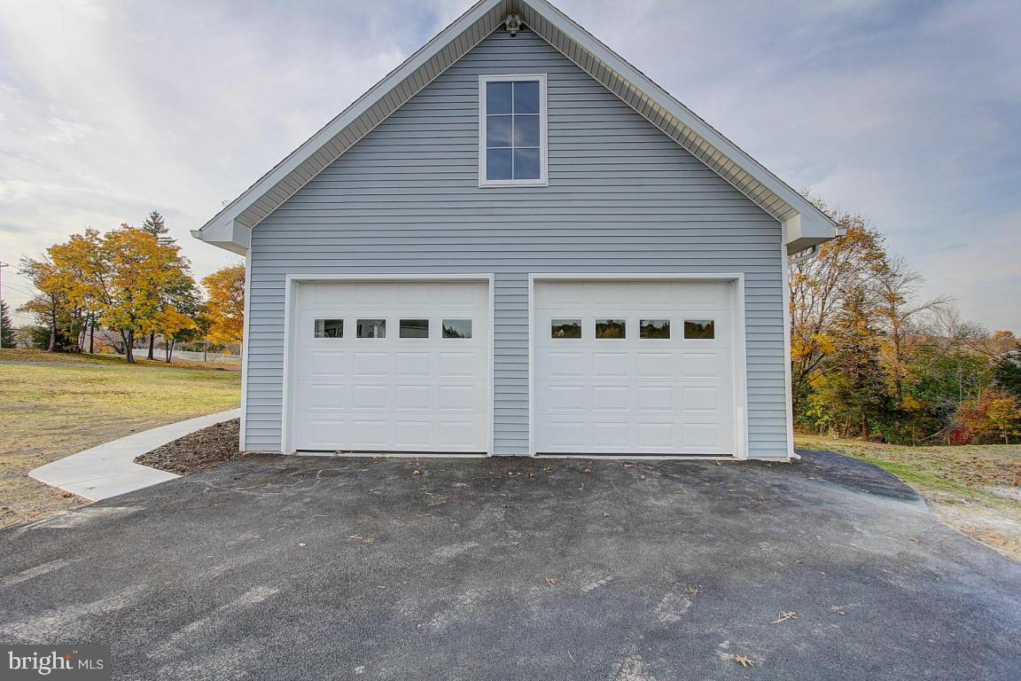 1399 Lebanon Road Manheim, PA 17545 - Photo 32 of 39