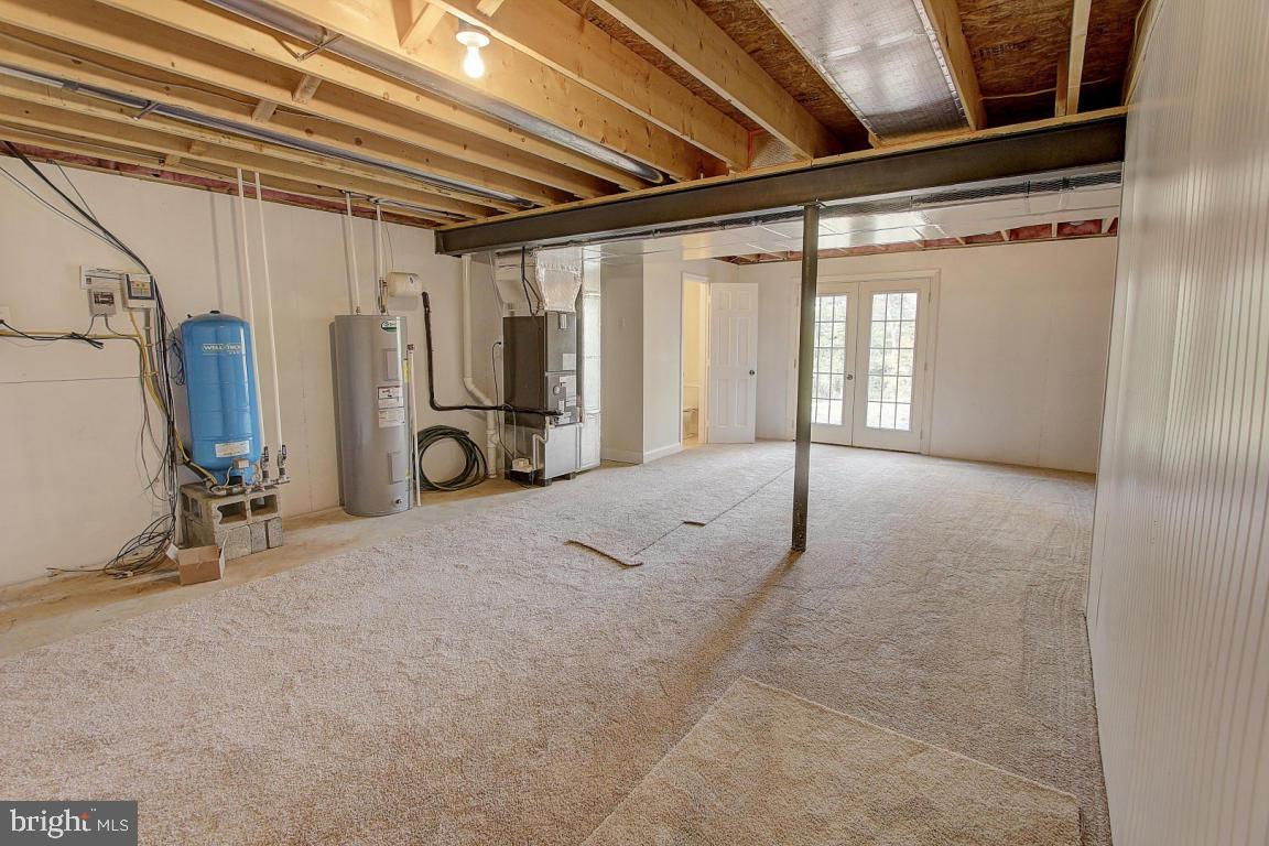 1399 Lebanon Road Manheim, PA 17545 - Photo 5 of 39