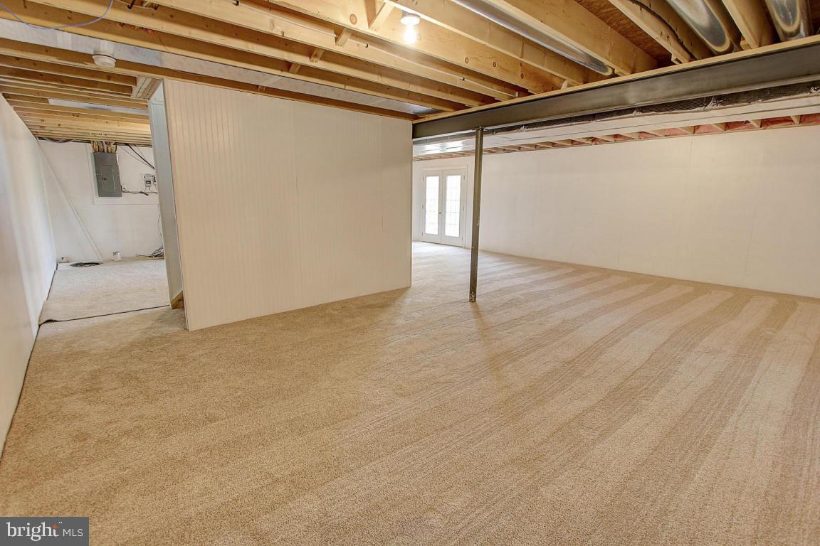 1399 Lebanon Road Manheim, PA 17545 - Photo 6 of 39