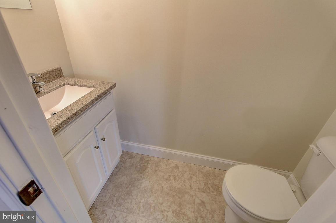 1399 Lebanon Road Manheim, PA 17545 - Photo 9 of 39