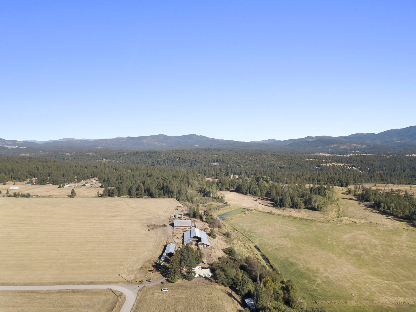 39122 North Bruce Road Elk, WA 99009 - Photo 12 of 26
