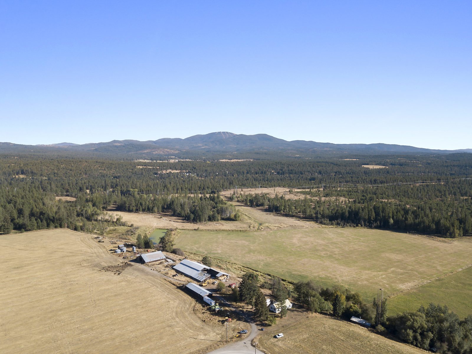 39122 North Bruce Road Elk, WA 99009 - Photo 14 of 26