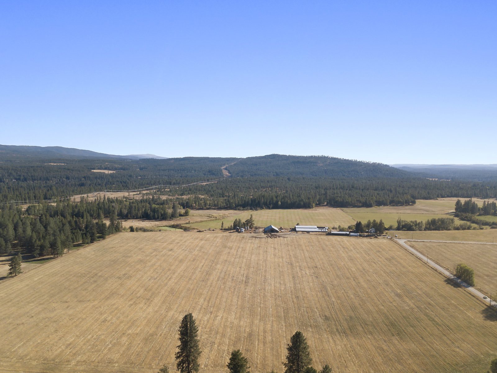 39122 North Bruce Road Elk, WA 99009 - Photo 16 of 26