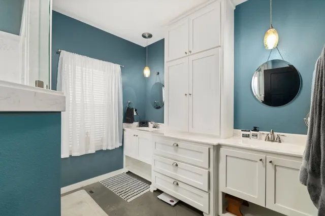 $979,500 | 1138 Creekside Lane, Weimar, TX 78962