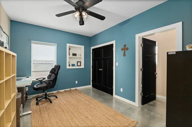 $979,500 | 1138 Creekside Lane, Weimar, TX 78962