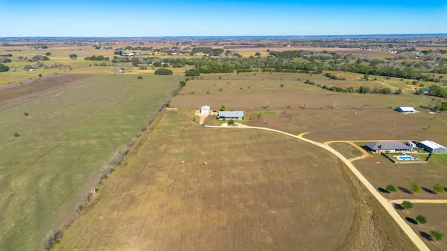 $979,500 | 1138 Creekside Lane, Weimar, TX 78962