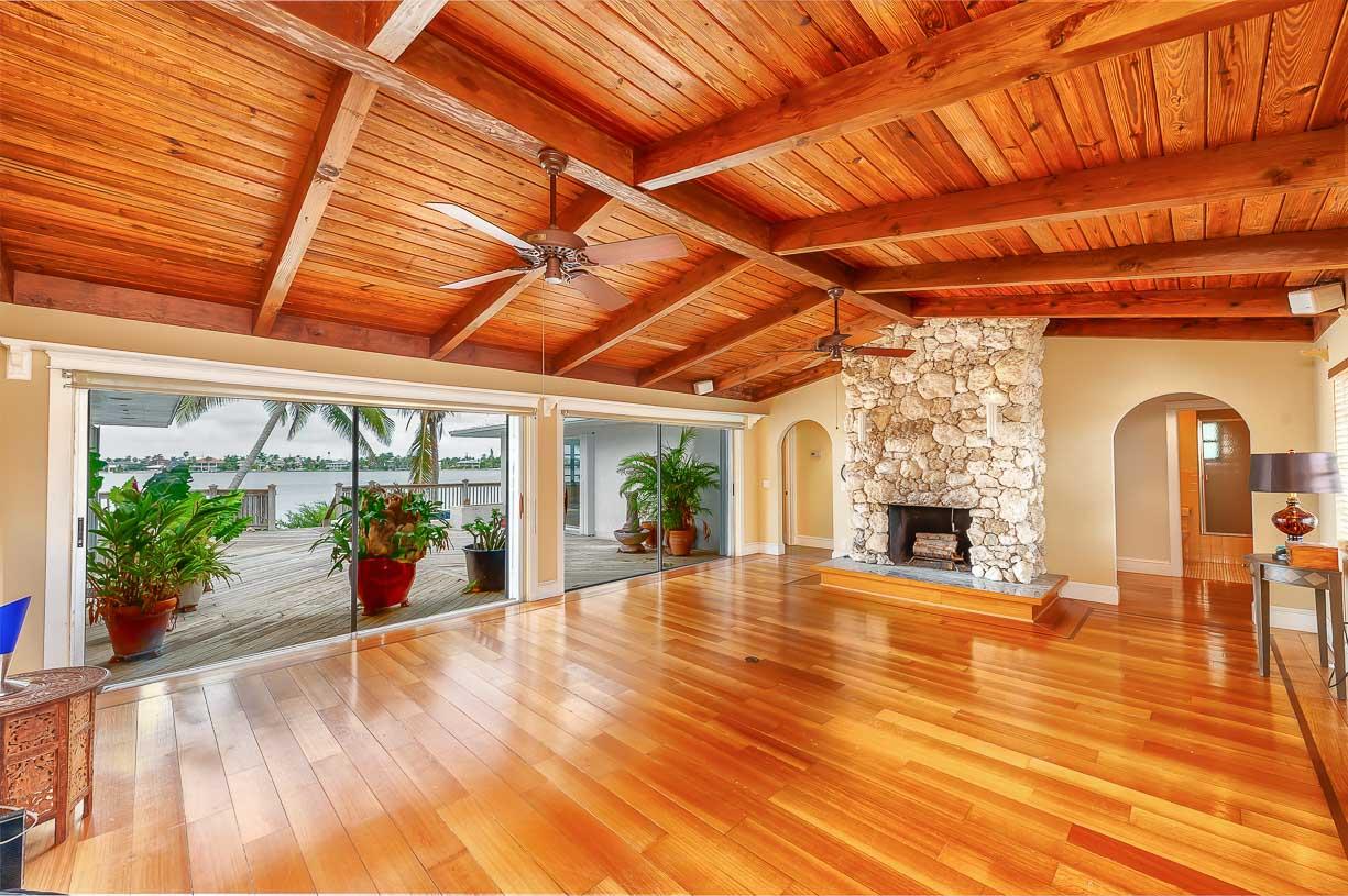 16785 Tamarind Road Sugarloaf, FL 33042 - Photo 8 of 34 Living Room