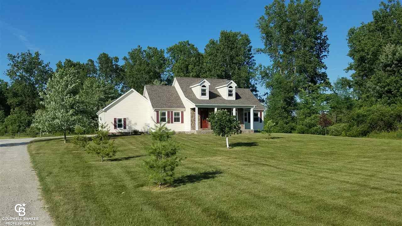 8068 Comstock Road Avoca, MI 48006 - Photo 29 of 30 This is view 3 of the front of the home.