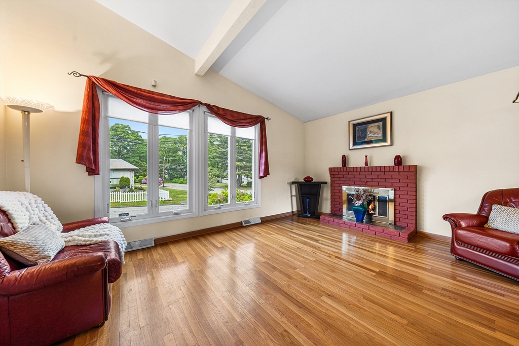 27 Randy Road Framingham, MA 01701 - Photo 5 of 42