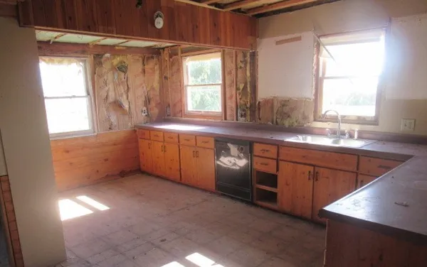 $84,900 | 32300 White Street, Kirkland, IL 60146