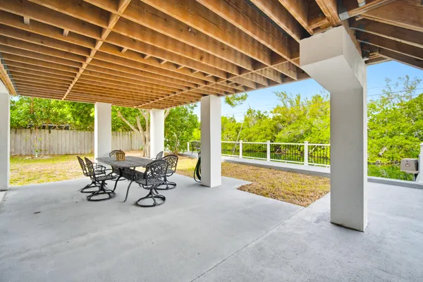 $1,389,000 | 16941 Driftwood, Sugarloaf, FL 33042