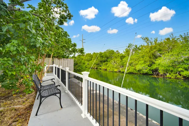 $1,395,000 | 16941 Driftwood, Sugarloaf, FL 33042